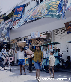 東松照明「バリ島　1974年」